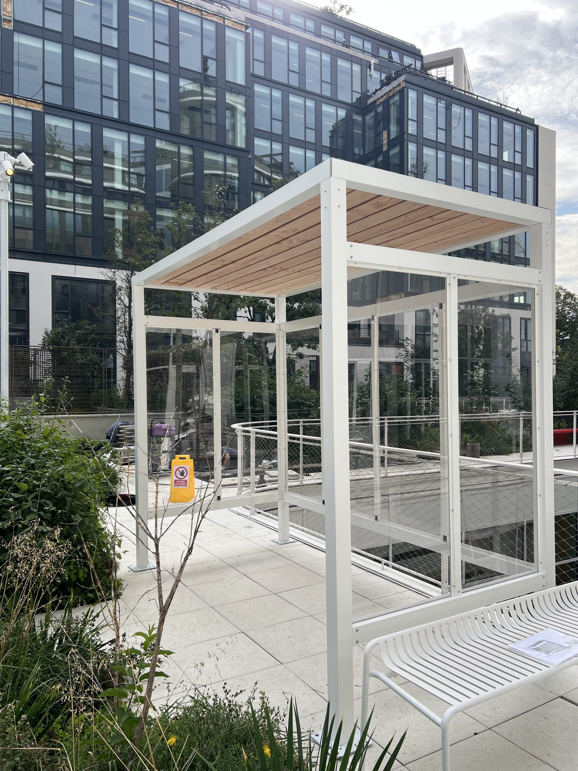 Abri Pour Fumeurs Leipzig – Structure Acier Galvanisé, Toit Pointu Composite VSG – Version Octogonale Ou Hexagonale – Protection Vent Et Intempéries